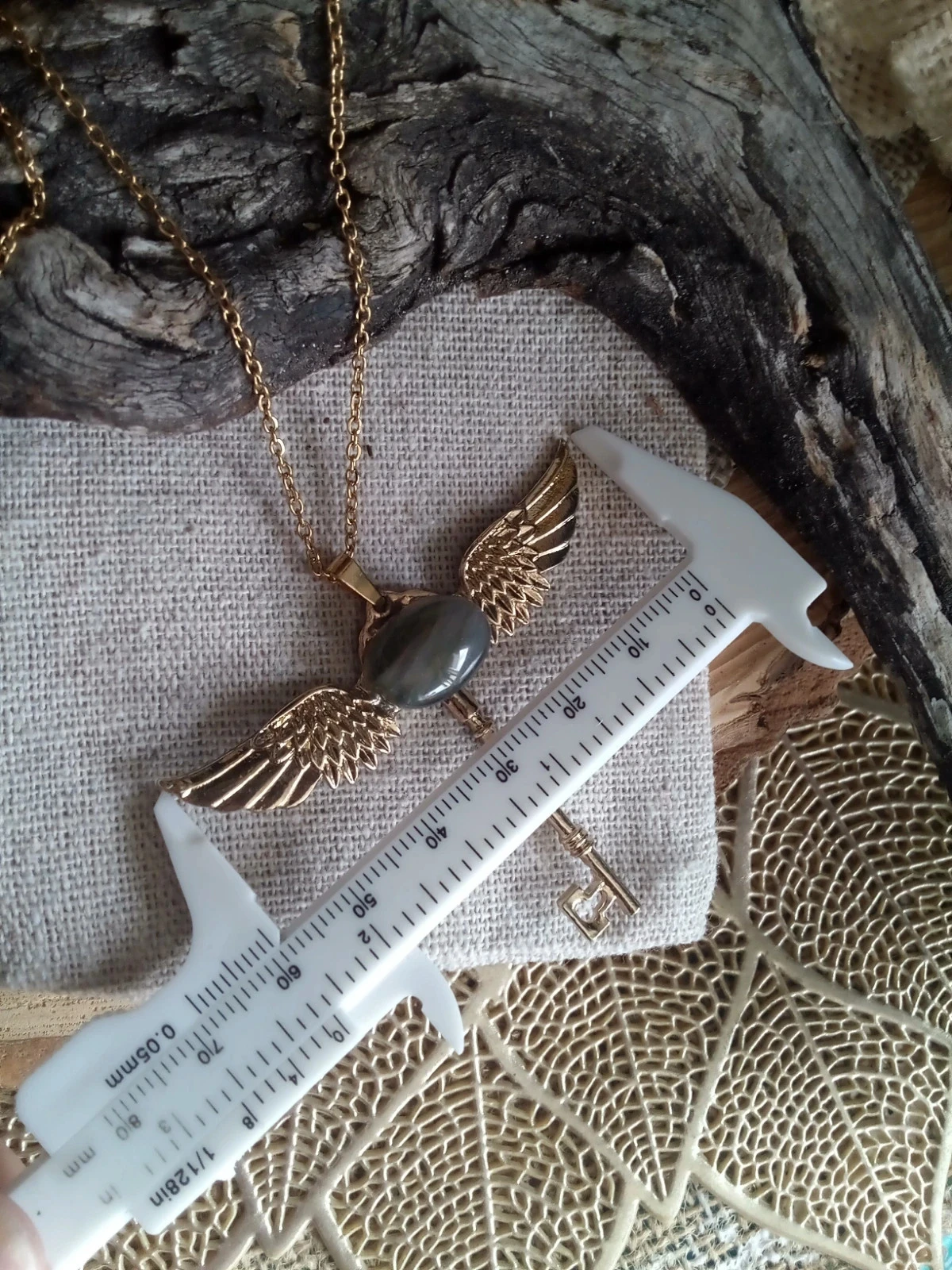 Winged key necklace with natural labradorite stone + card – photo 4